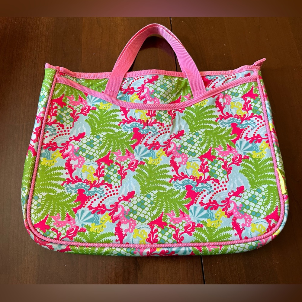 Lilly Pulitzer Neoprene Laptop / IPad Carrying case. Pink,Green -good condition